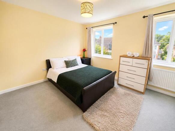 Starling Crescent Bedroom 1.jpg