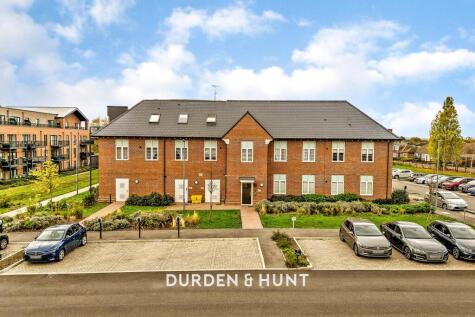 Whittle Drive, Hornchurch, RM12