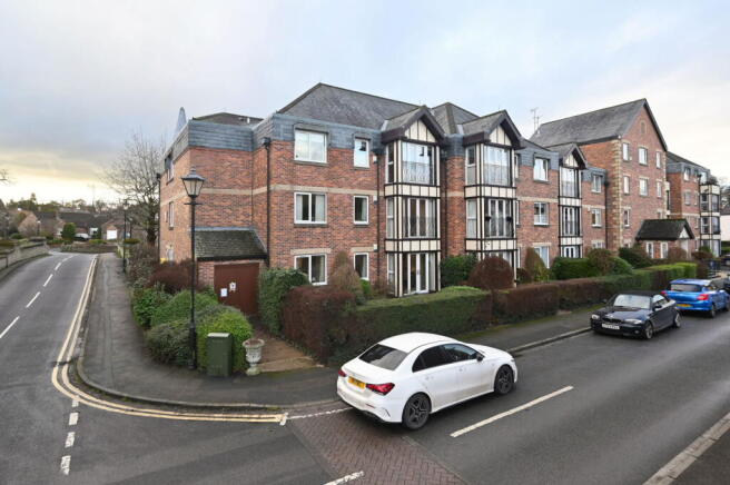 2 bed Flat for sale Image 9