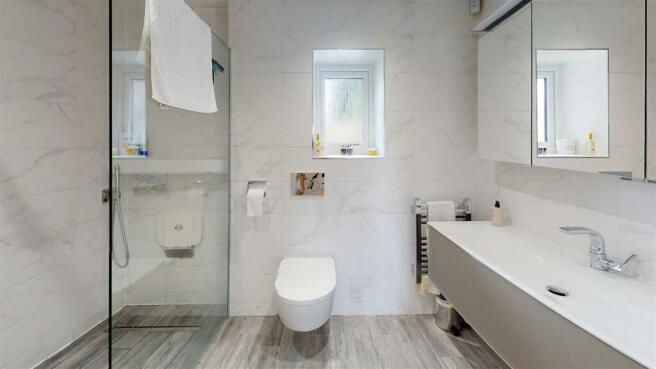 Low-Sawley-Bathroom(1).jpg