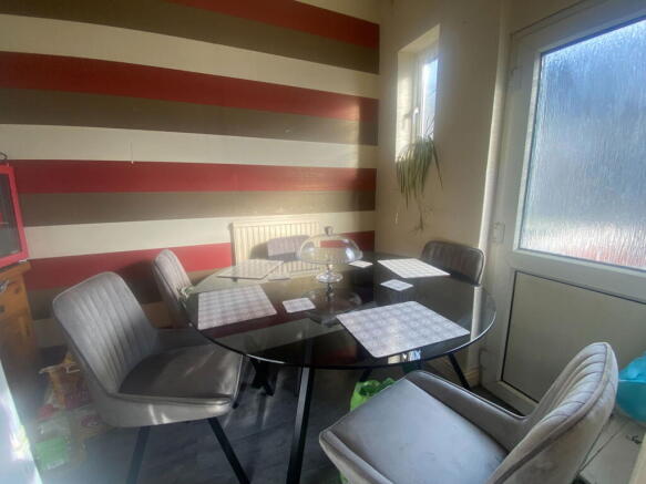 3 bed Semi-Detached for sale Image 5