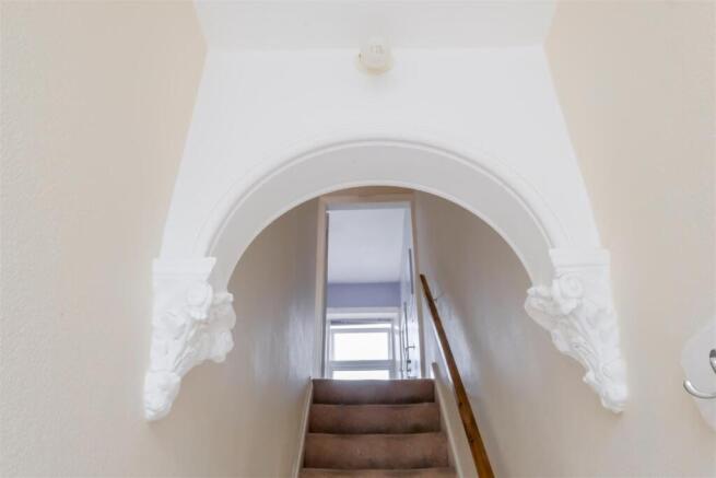 2 bed End of Terrace to rent Image 7