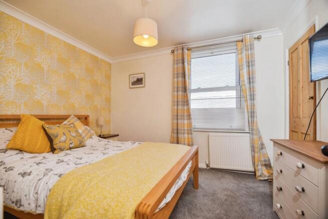 4 bed Terraced for sale Image 11