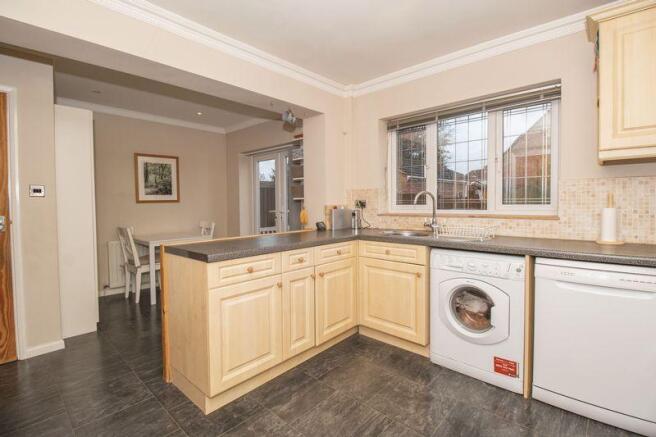 Kitchen / Brea...