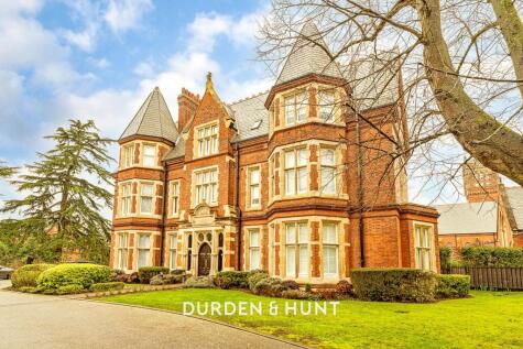 Regents Drive, Woodford Green, IG8