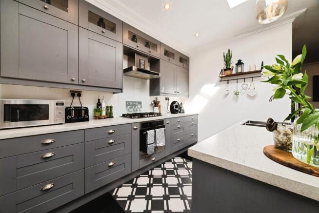 3 bed Semi-Detached for sale Image 11