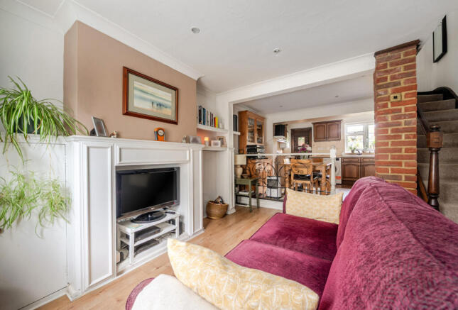 1387447-10-693bee...