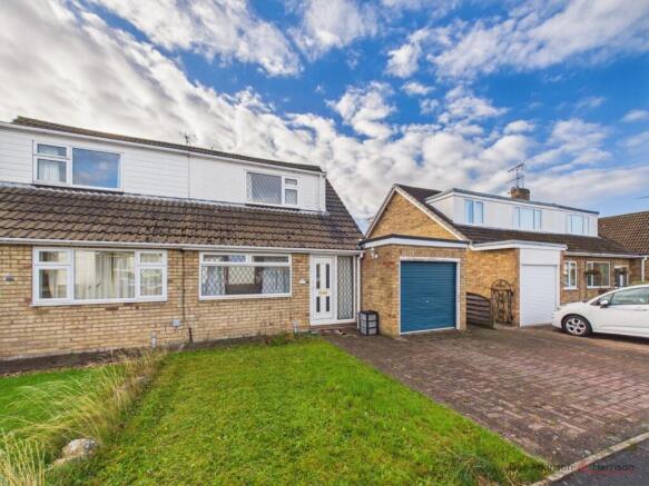 3-bed semi-detached on 6, Greenlands, Driffield, YO25 5HY, £175,000
