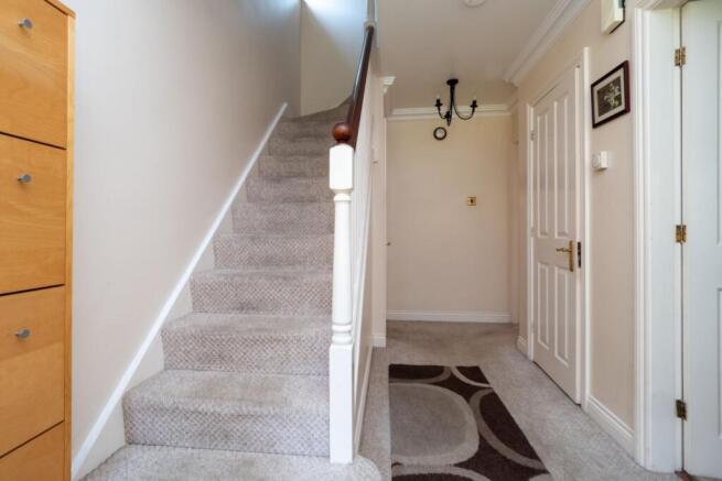 4 bed Detached for sale Image 9