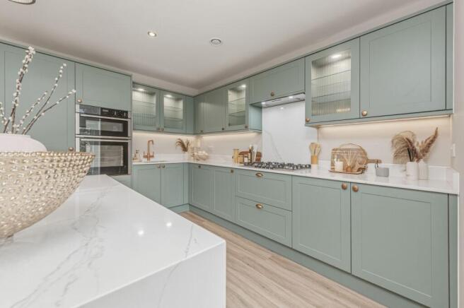 5 bed Detached for sale Image 6