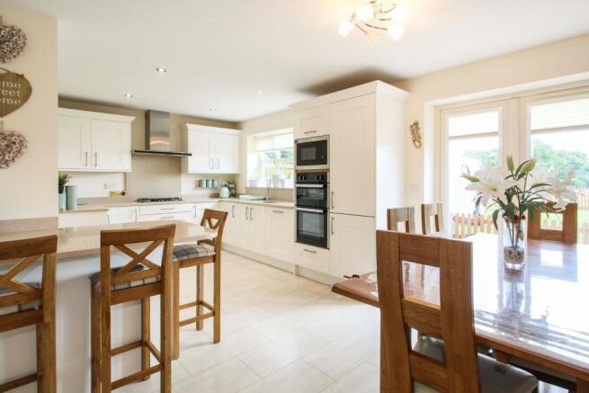 Kitchen/Breakfast Ro