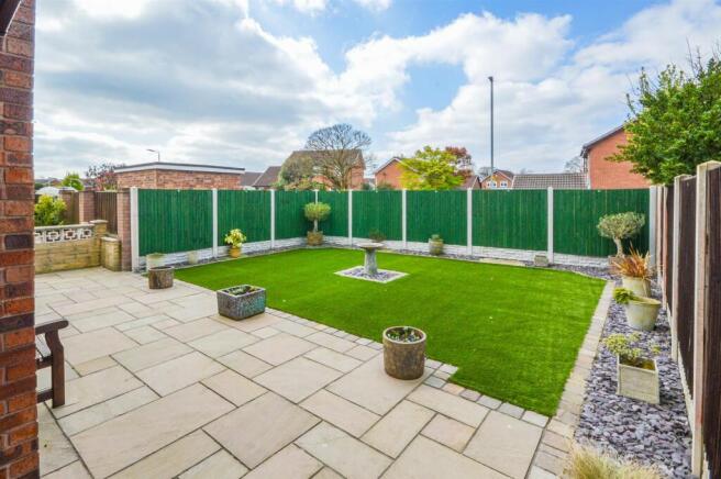 2 bed Detached Bungalow for sale Image 11