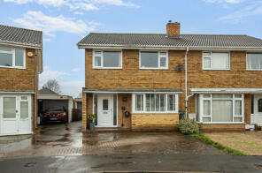 10, John Herring Crescent, Stratton St Margaret, Swindon SN3 4JJ