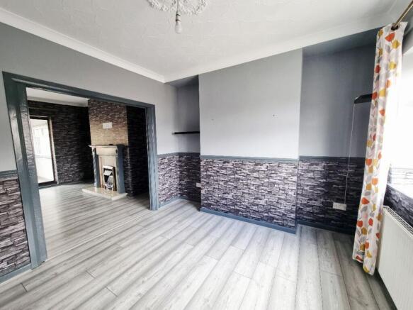 3 bed Semi-Detached to rent Image 4