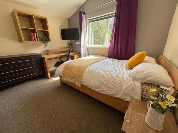 5 bed House of Multiple Occupation for sale Image 9