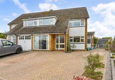 Avenue Close, Liphook