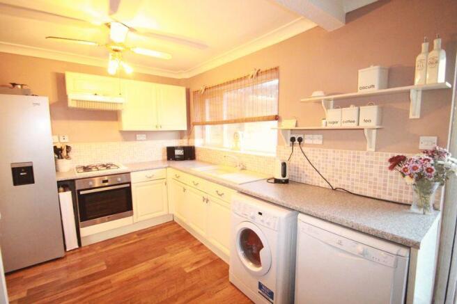 Kitchen/Dining...