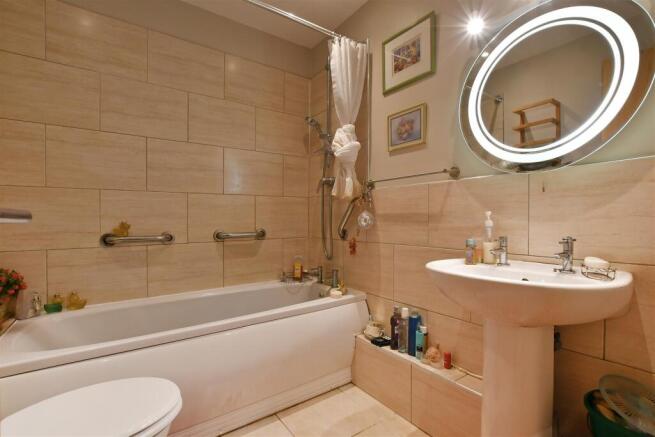 1 bed Apartment for sale Image 7
