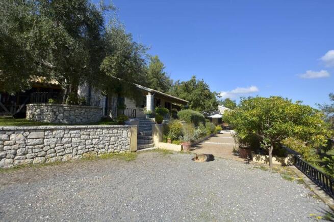 Steps to the house