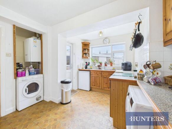 2 bed Semi-Detached Bungalow for sale Image 3