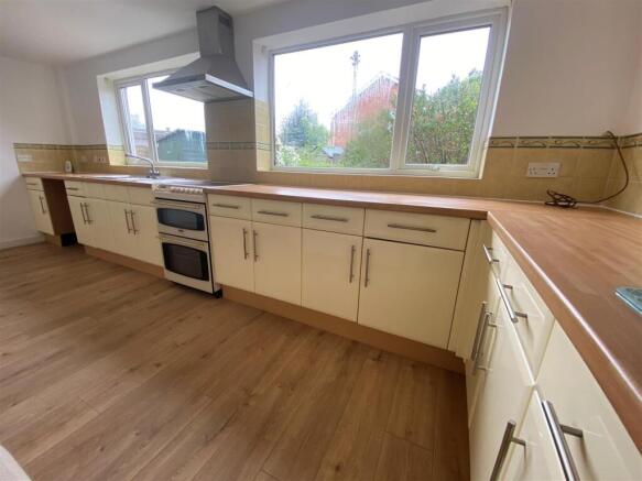 Kitchen 7.jpg