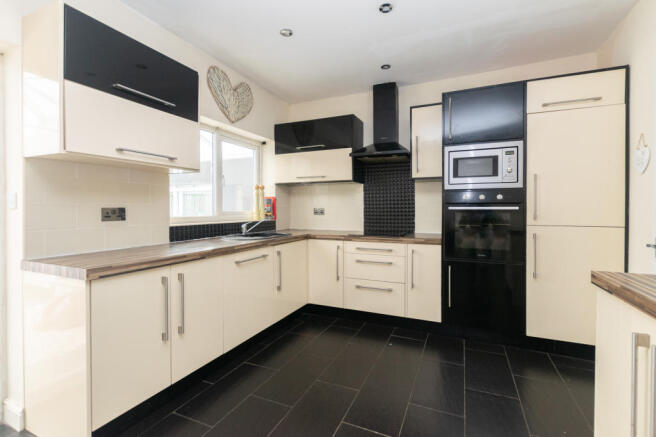 Dining Kitchen 4