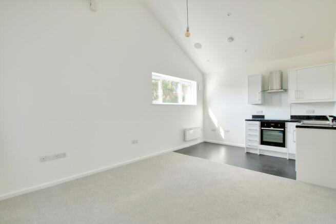 LOUNGE/KITCHEN2