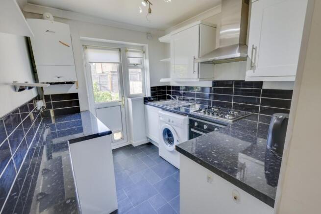 1 bed Flat for sale Image 4