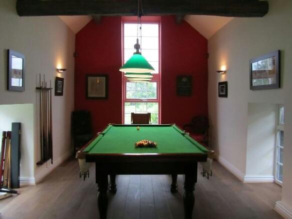 SITTING ROOM/GAMES R
