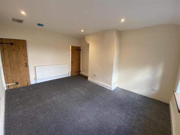 1 bed Terraced to rent Image 7