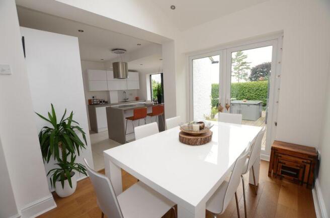 Dining/Kitchen