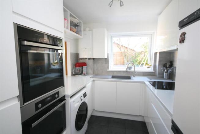 Kitchen..JPG