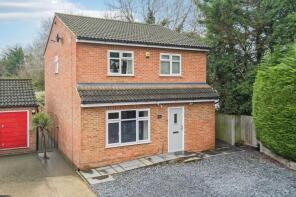 34a Hawthorn, Rixon Close, George Green, Slough SL3 6RH