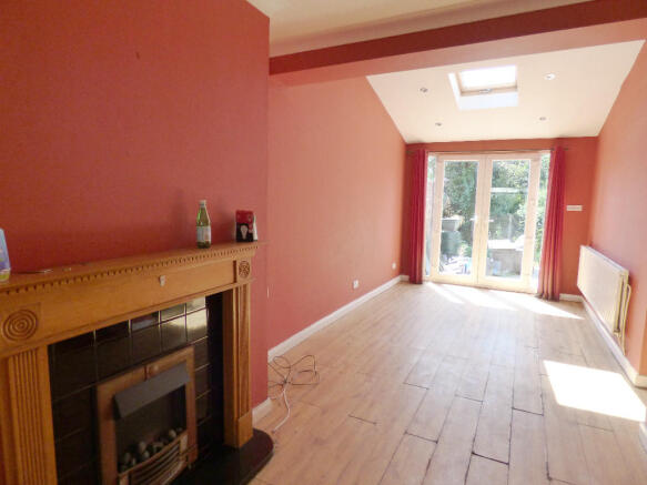 Extended Rear Lounge