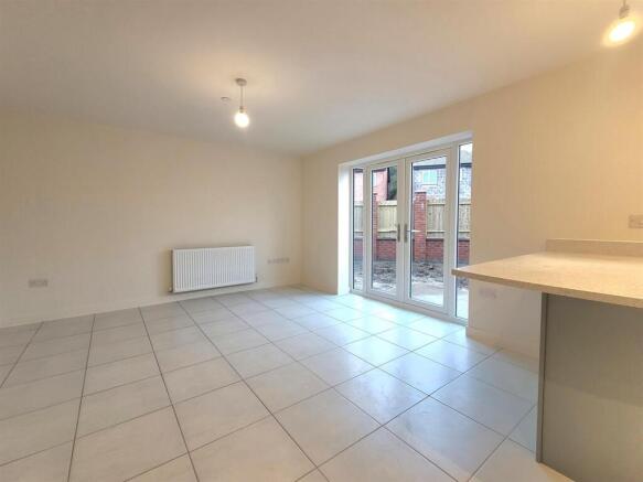 KITCHEN/ DINING ROOM