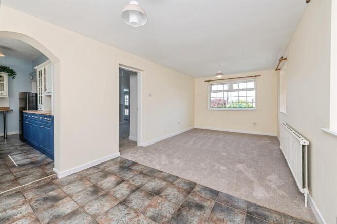 2 bed Detached for sale Image 4