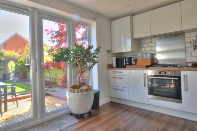 Kitchen diner to garden