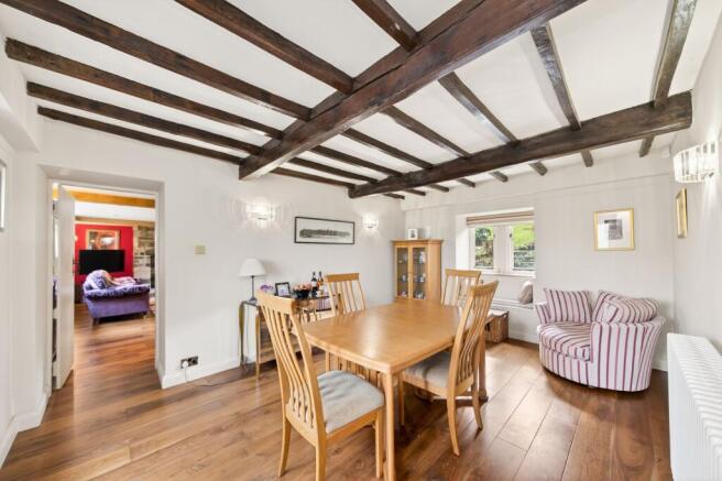 5 bed Detached for sale Image 7