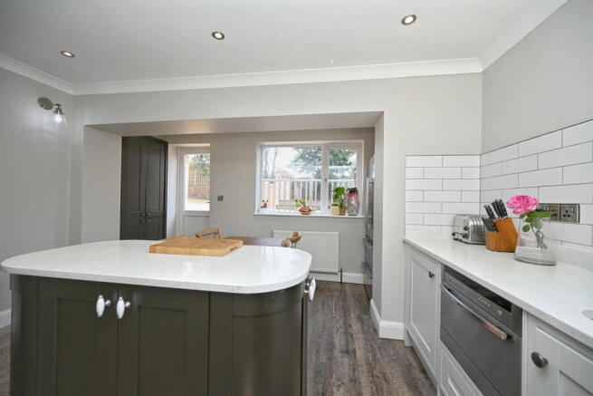 3 bed Detached for sale Image 11