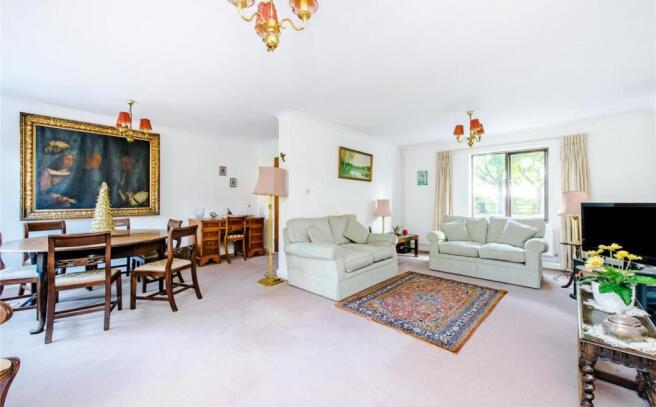 Sitting/Dining Room