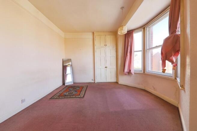 6 bed Detached for sale Image 9