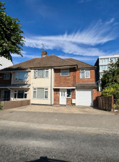 Waller Avenue, Luton, LU4