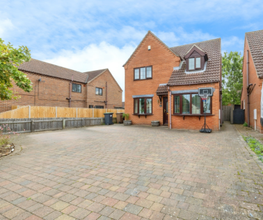 Manor Close, Eagle, LN6