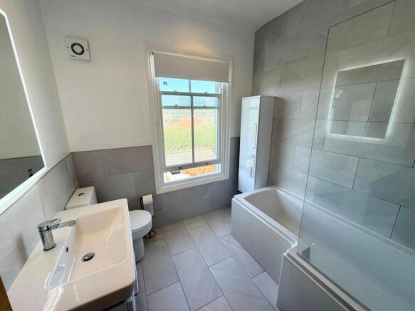 2 bed Terraced for sale Image 11