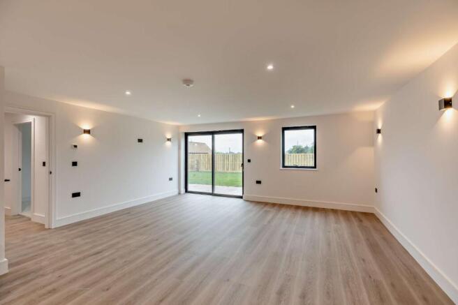 Sitting/Dining Area