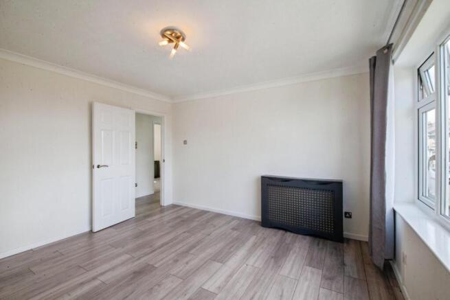 2 bed Flat to rent Image 8