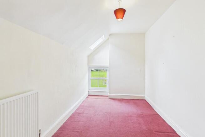 5 bed Semi-Detached for sale Image 11