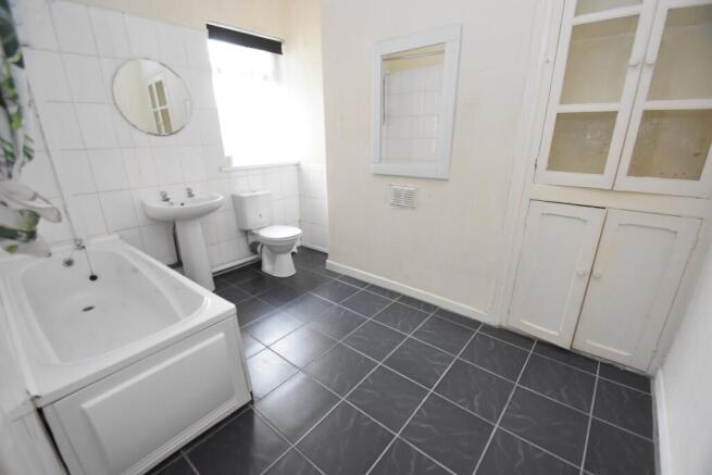 G Bathroom 1