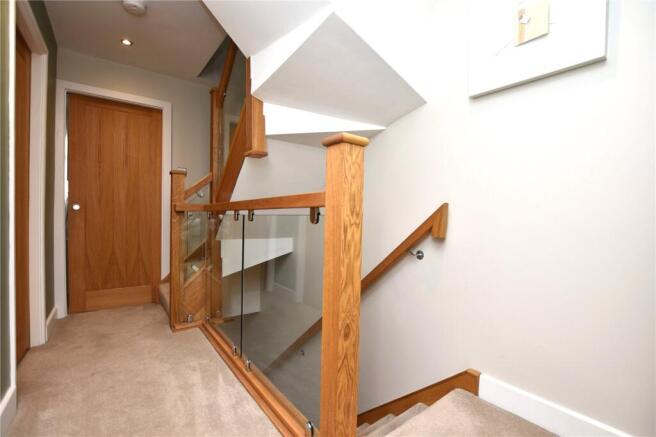 3 bed Town House for sale Image 10