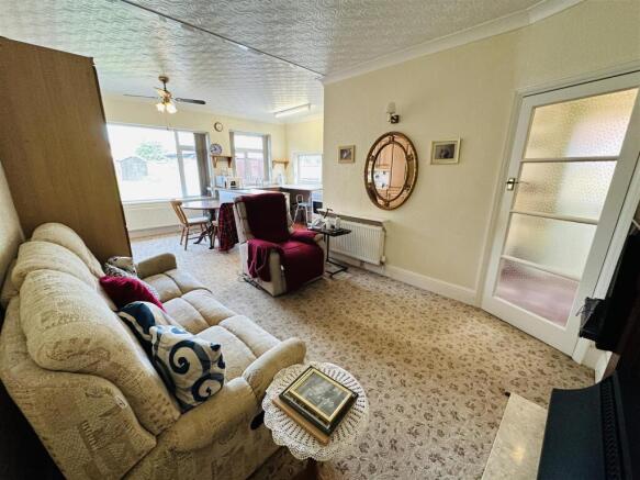 2 bed Semi-Detached for sale Image 8